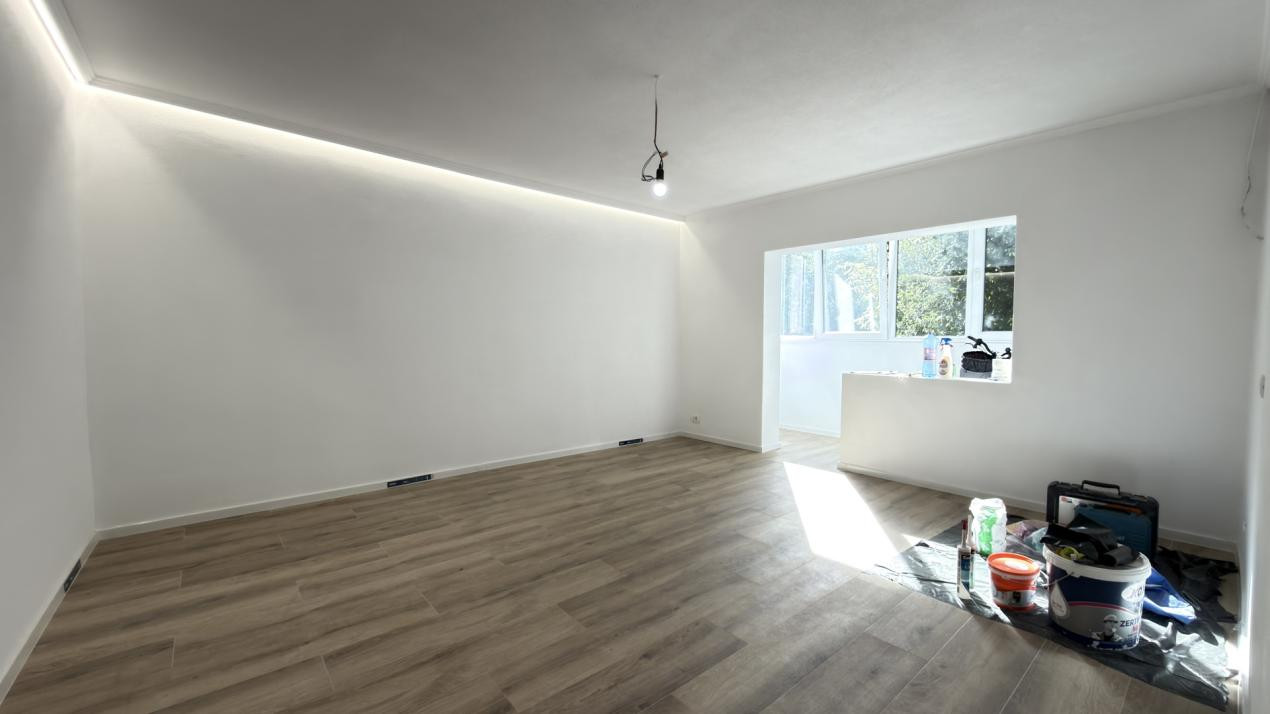 Apartament 3 camere, 2 bai, etaj 1 decomandat, 65 mp utili - Dambovita