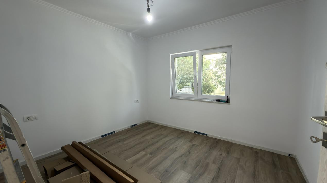 Apartament 3 camere, 2 bai, etaj 1 decomandat, 65 mp utili - Dambovita