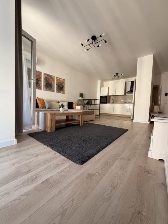 Apartament 2 camere, decomandat, 51 mp utili, etaj 4, loc de parcare - Campeador