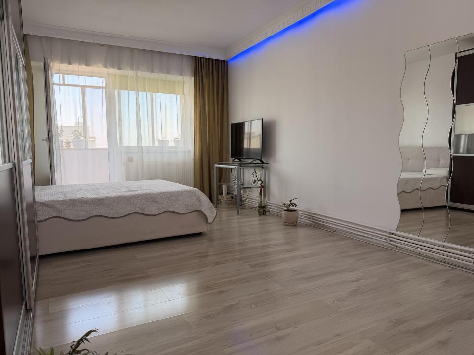 Apartament 1 camera, decomandat, 35 mp utili, etaj 8 - Complexul Studentesc