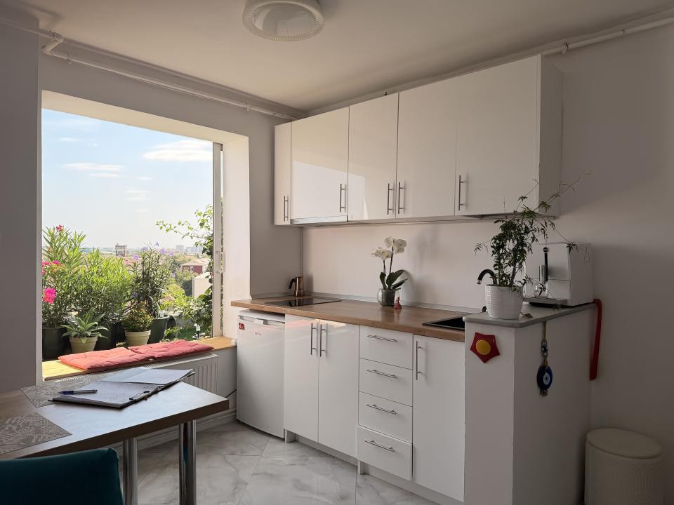 Apartament 1 camera, decomandat, 35 mp utili, etaj 8 - Complexul Studentesc