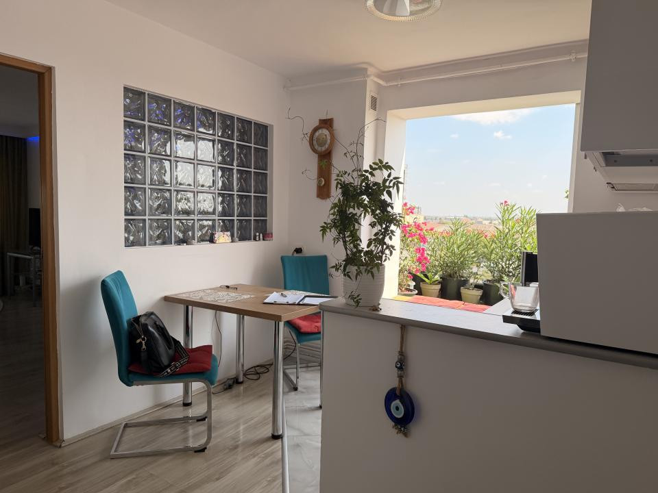 Apartament 1 camera, decomandat, 35 mp utili, etaj 8 - Complexul Studentesc
