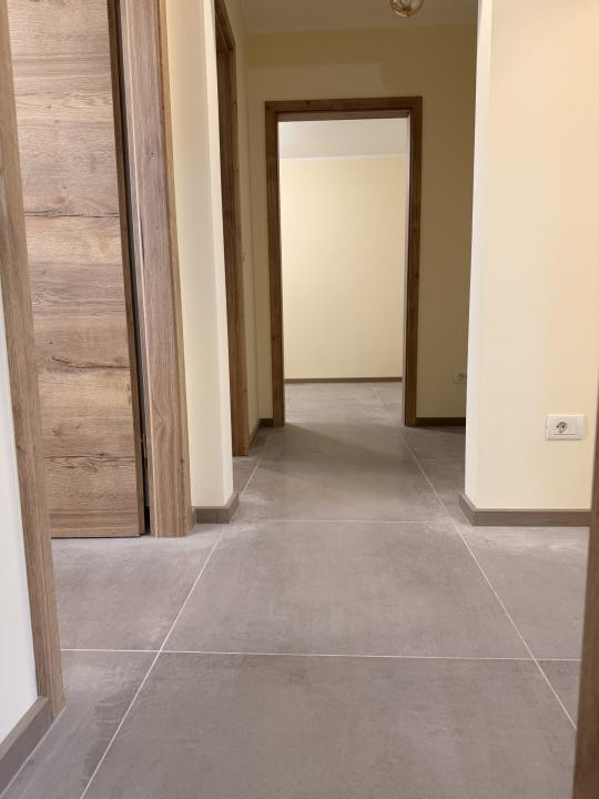 Apartament 3 camere, decomandat 70 mp utili, parter - Complexul Studentesc