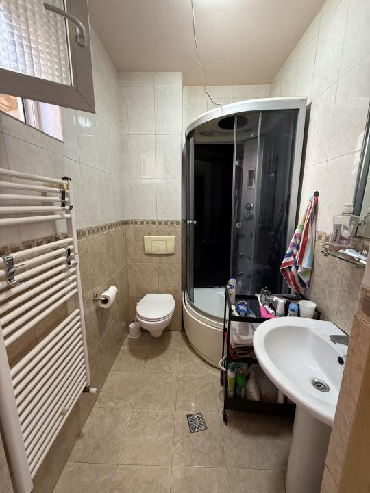 Apartament la curte comuna, 70 mp utili, parter + mansarda - Iosefin