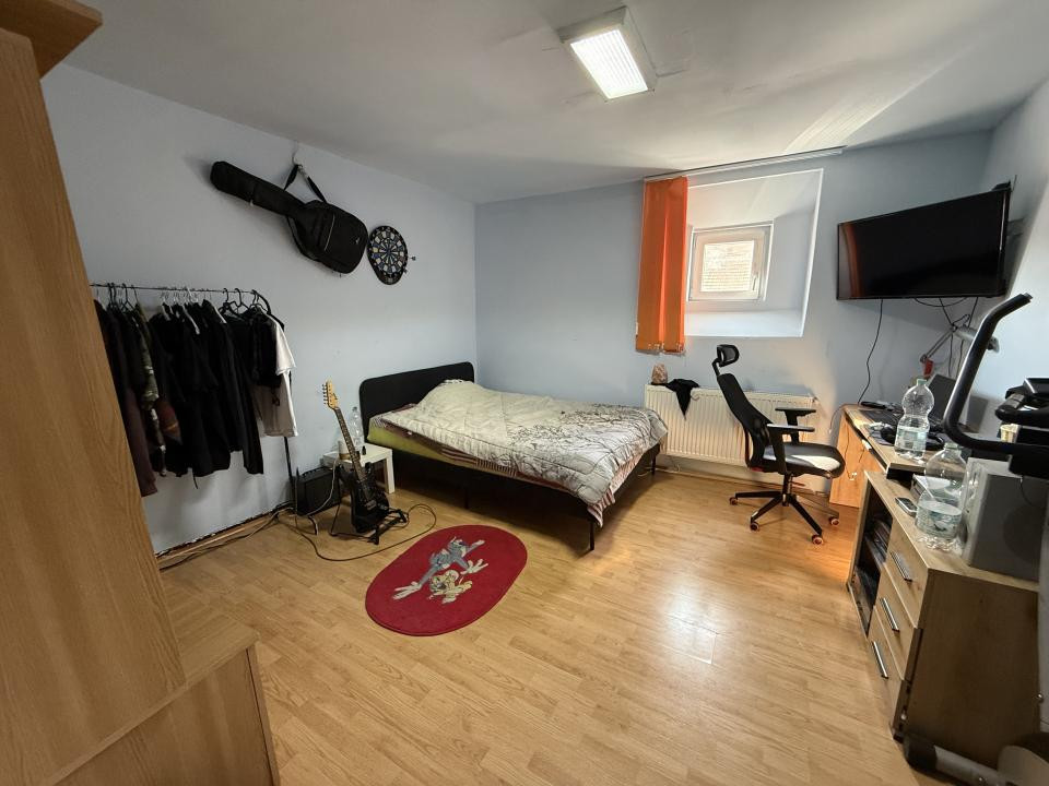 Apartament la curte comuna, 70 mp utili, parter + mansarda - Iosefin