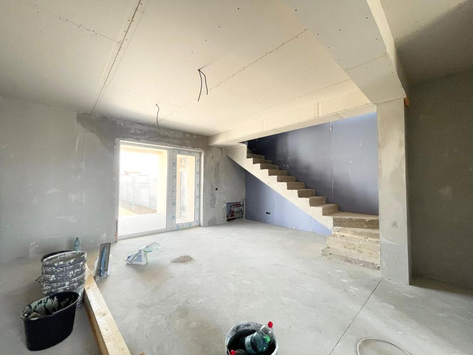 Duplex superb, 4 camere, 300 mp teren - Mosnita Noua