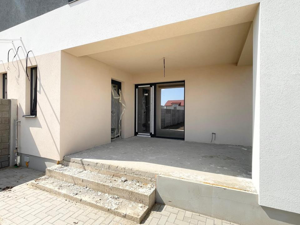 Duplex superb, 4 camere, 300 mp teren - Mosnita Noua