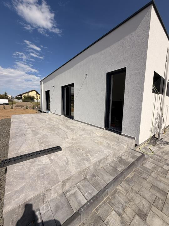 Casa individuala moderna pe parter - Dumbravita - Comision 0%