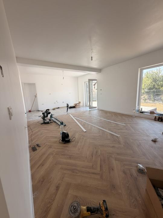 Casa individuala moderna pe parter - Dumbravita - Comision 0%