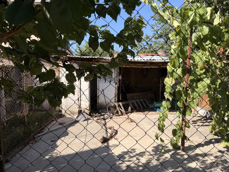 Casa individuala, 200 mp utili, 1005 mp gradina , anexe - Sag
