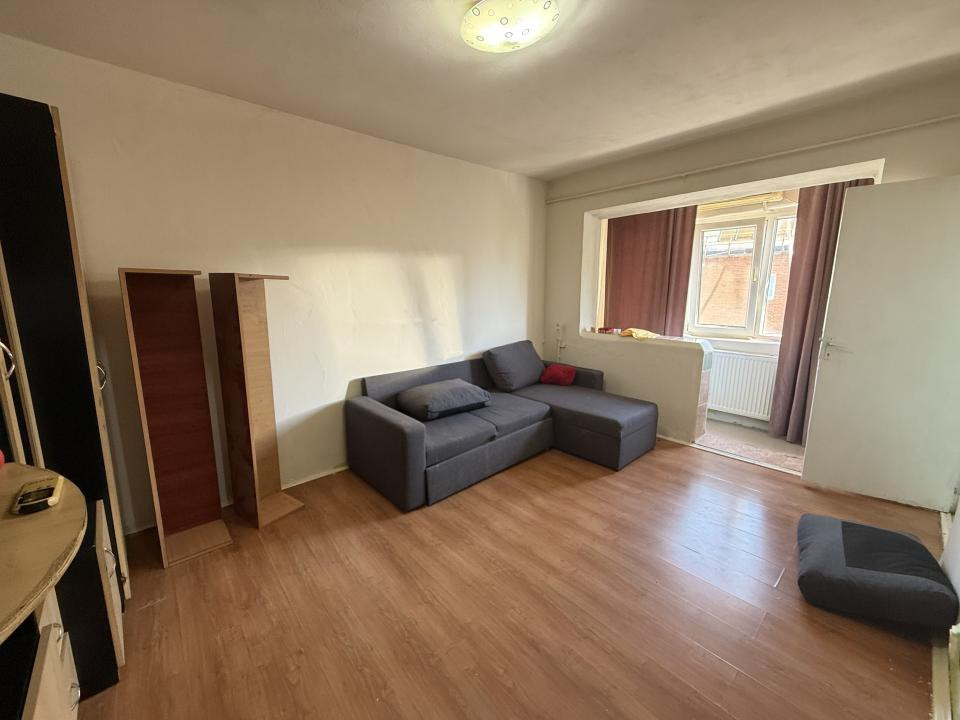 Apartament cu o camera, 26 mp utili - Complexul Studentesc