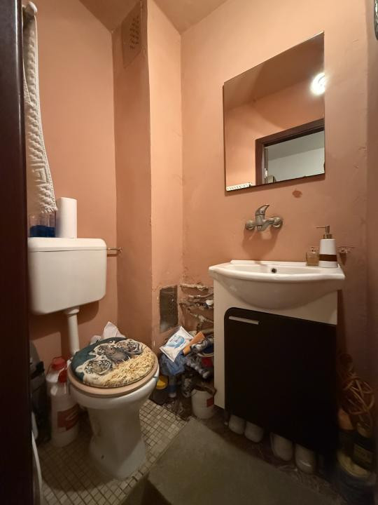 Apartament cu 3 camere, decomandat, parter - Baba Dochia
