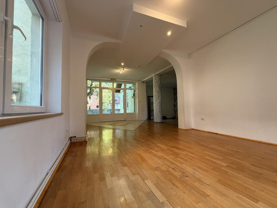Casa individuala 5 camere, 200 mp curte, terasa, garaj - Simion Barnutiu