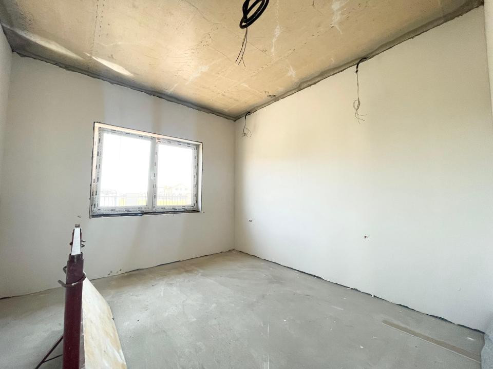 Duplex 3 camere - separat prin baie - Mosnita Noua