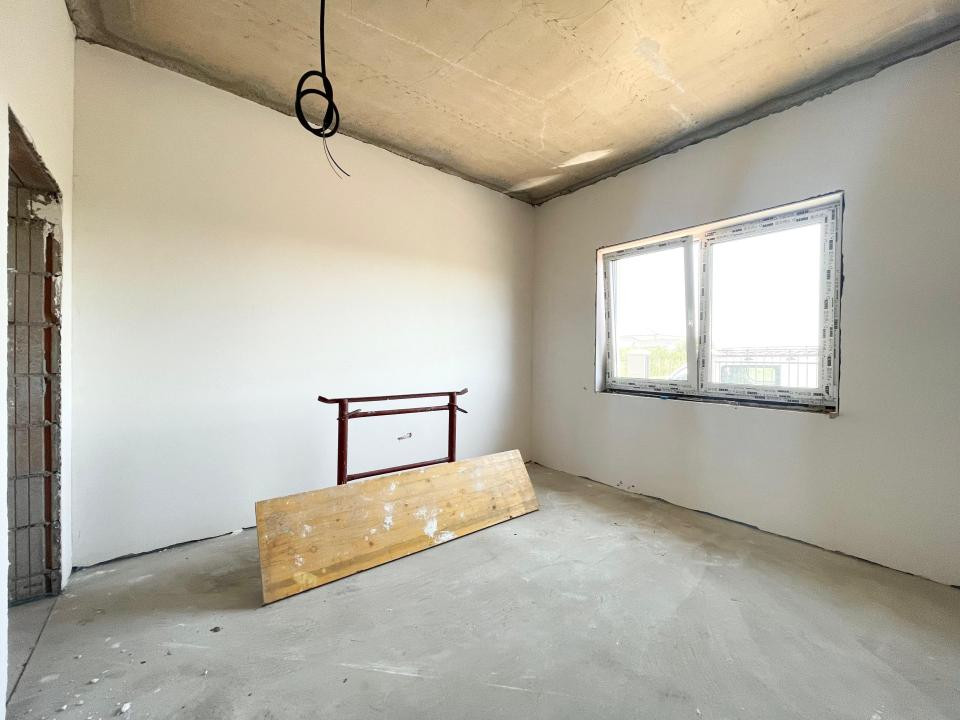Duplex 3 camere - separat prin baie - Mosnita Noua