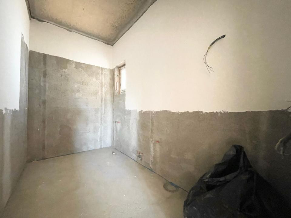 Duplex 3 camere - separat prin baie - Mosnita Noua