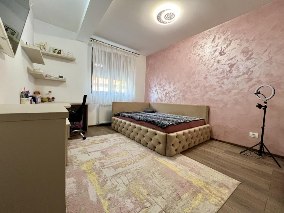 Casa cu 2 camere, 54 mp, curte comuna, parter - Zona Freidorf