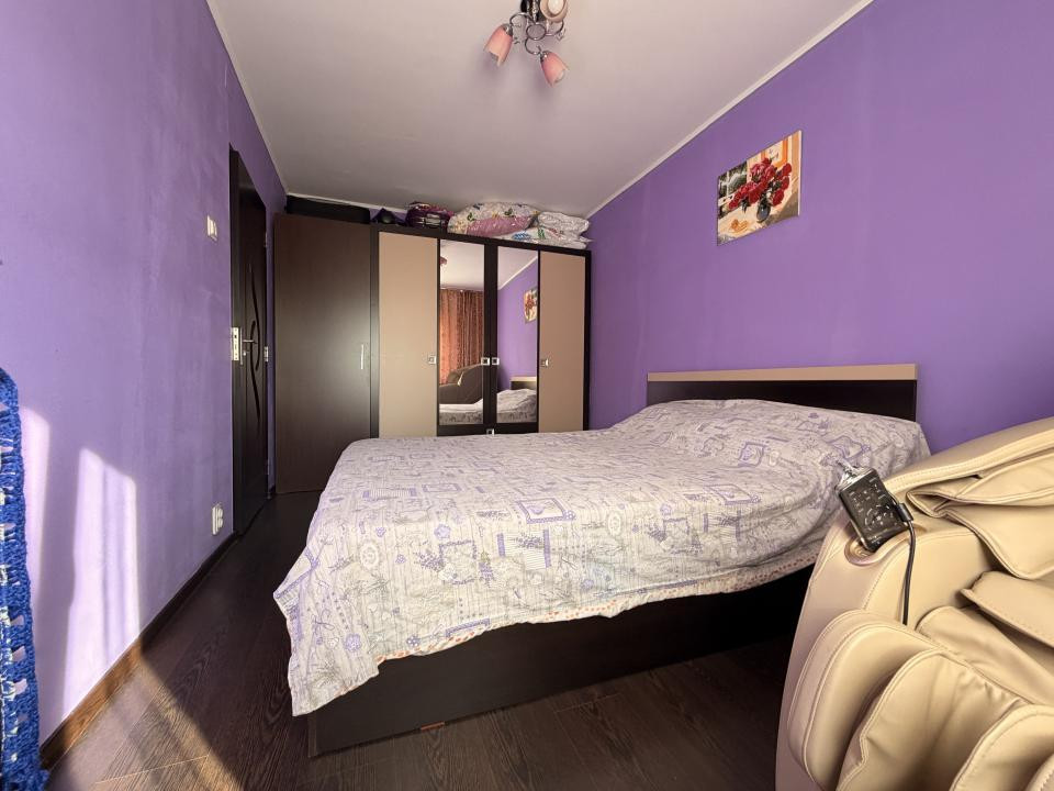 Apartament 4 camere, decomandat, 70 mp utili, boxa, etaj 3 - Soarelui