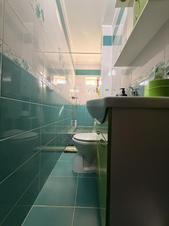 Apartament 4 camere, decomandat, 70 mp utili, boxa, etaj 3 - Soarelui