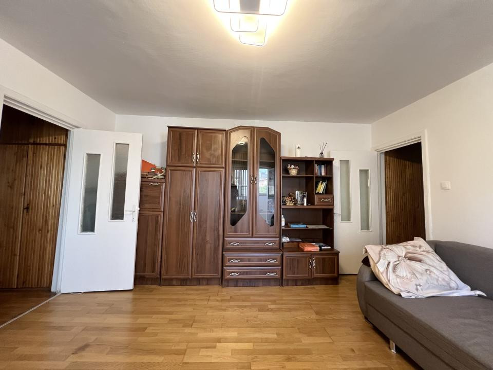  Apartament 2 camere, 50 mp utili, etaj 4/5  - Dambovita