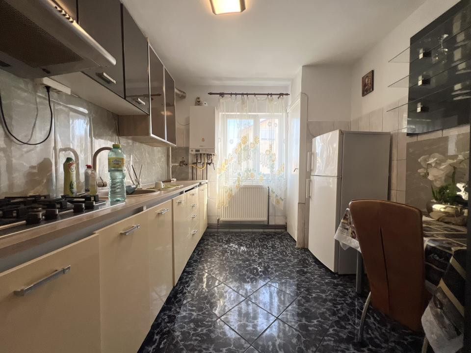  Apartament 2 camere, 50 mp utili, etaj 4/5  - Dambovita
