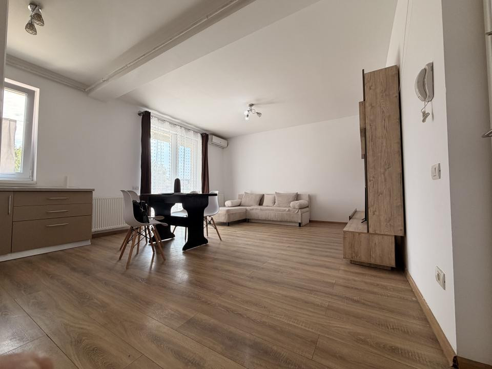 Apartament 2 camere, decomandat, 48 mp utili, parter, loc de parcare - Giroc