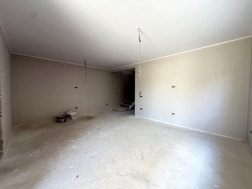 Duplex spatios, 5 camere, 162 mp utili, 538 mp teren - Dumbravita