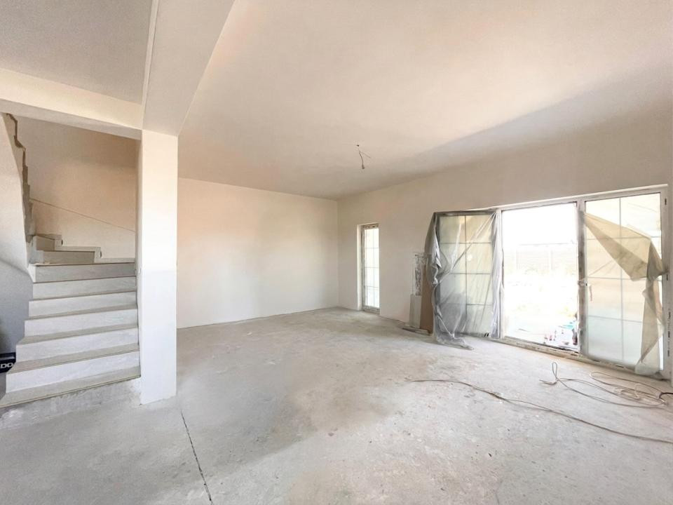 Duplex 4 camere pozitie excelenta - Mosnita Veche