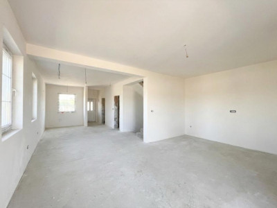 Duplex 4 camere pozitie excelenta - Mosnita Veche