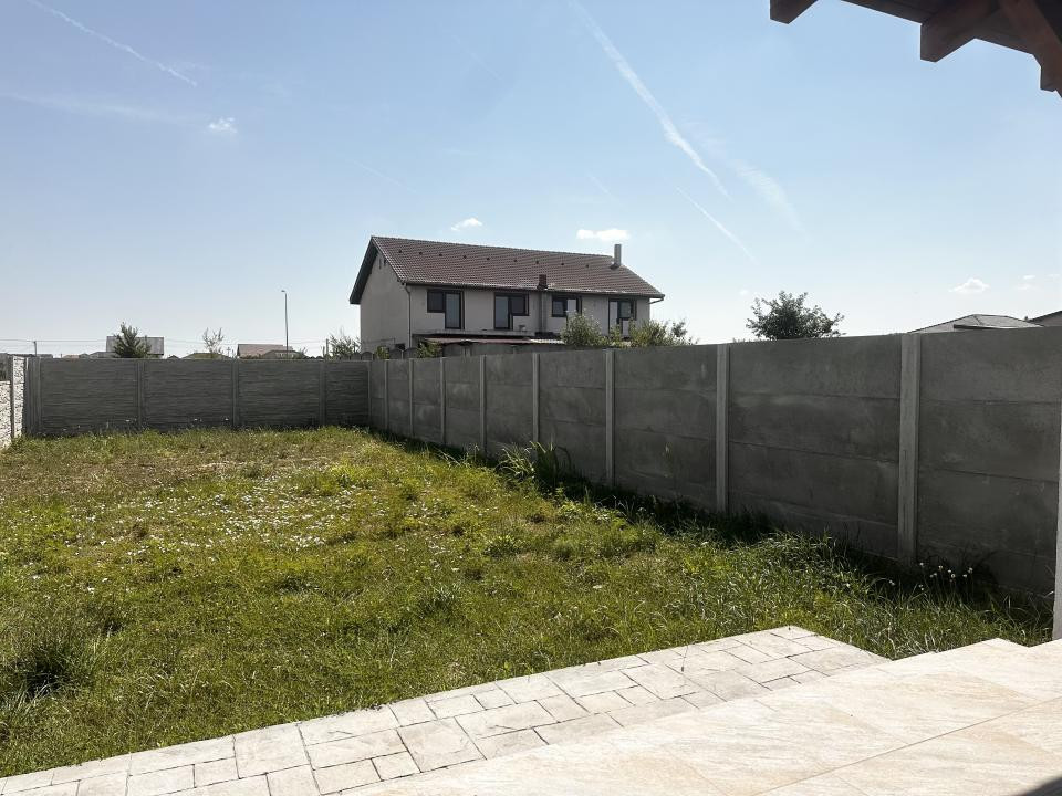 Duplex 3 camere, 91 mp utili, 351 mp teren - Sag