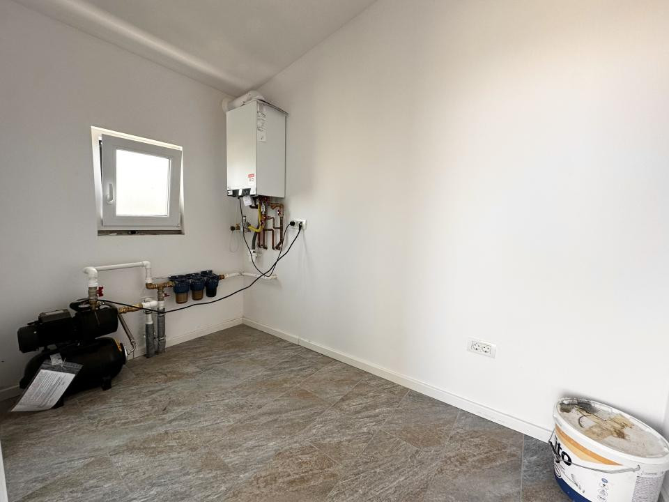 Duplex 3 camere, 91 mp utili, 351 mp teren - Sag