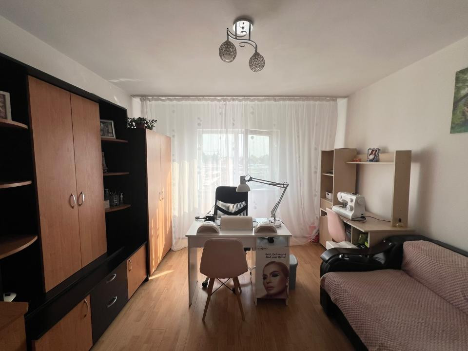  Apartament 2 camere, decomandat, 41 mp utili, etaj 2 - zona Garii