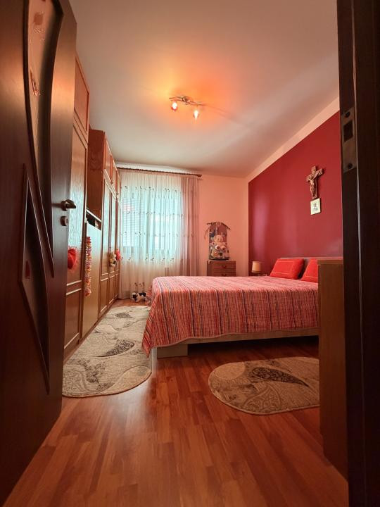 Apartament 2 camere, decomandat, 50 mp utili, etaj 2, loc de parcare - Giroc