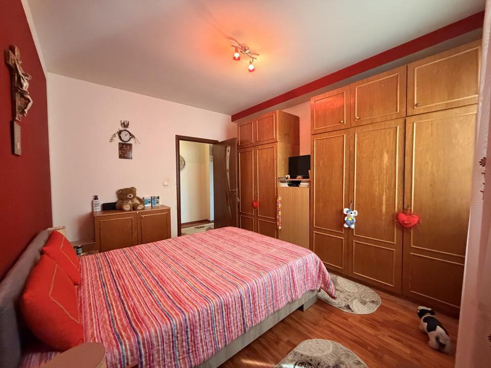 Apartament 2 camere, decomandat, 50 mp utili, etaj 2, loc de parcare - Giroc