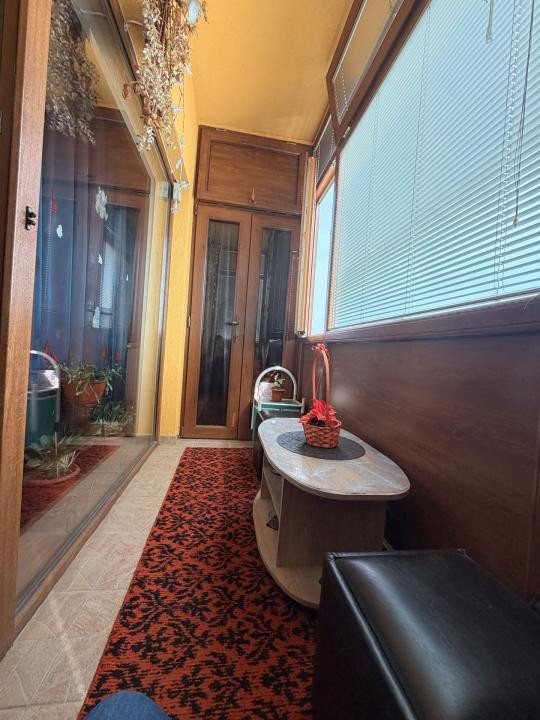 Apartament 2 camere, decomandat, 50 mp utili, etaj 2, loc de parcare - Giroc