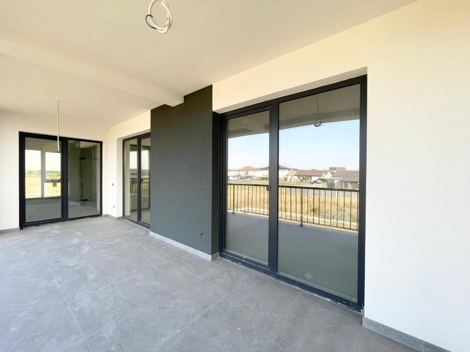 Apartament 3 camere, balcon 18mp - Mosnita Veche