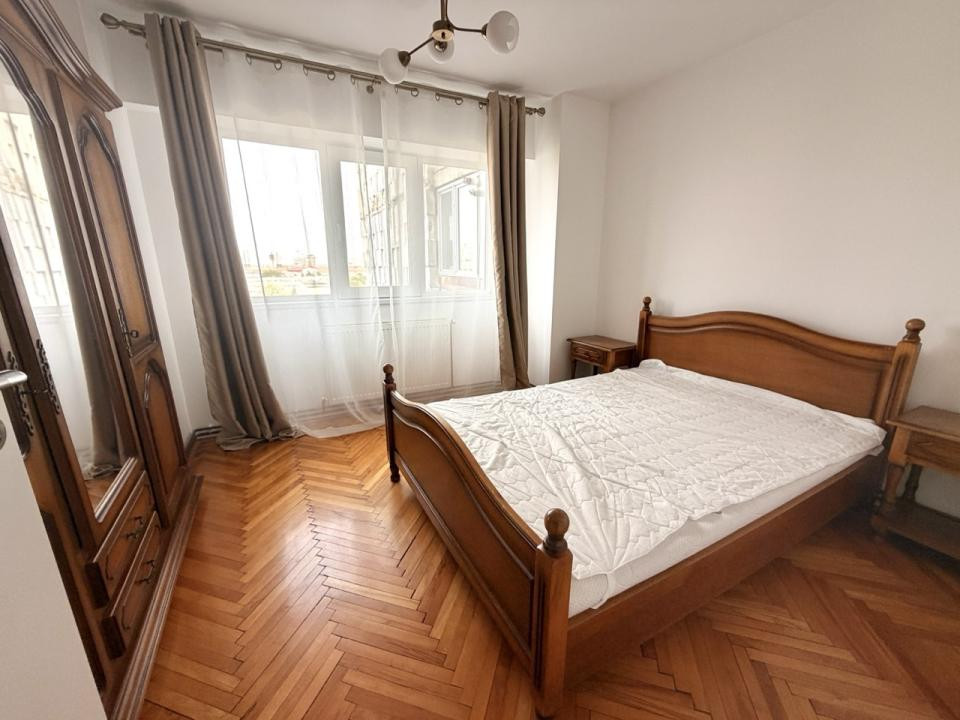Apartament spatios 3 camere, decomandat- zona Dacia