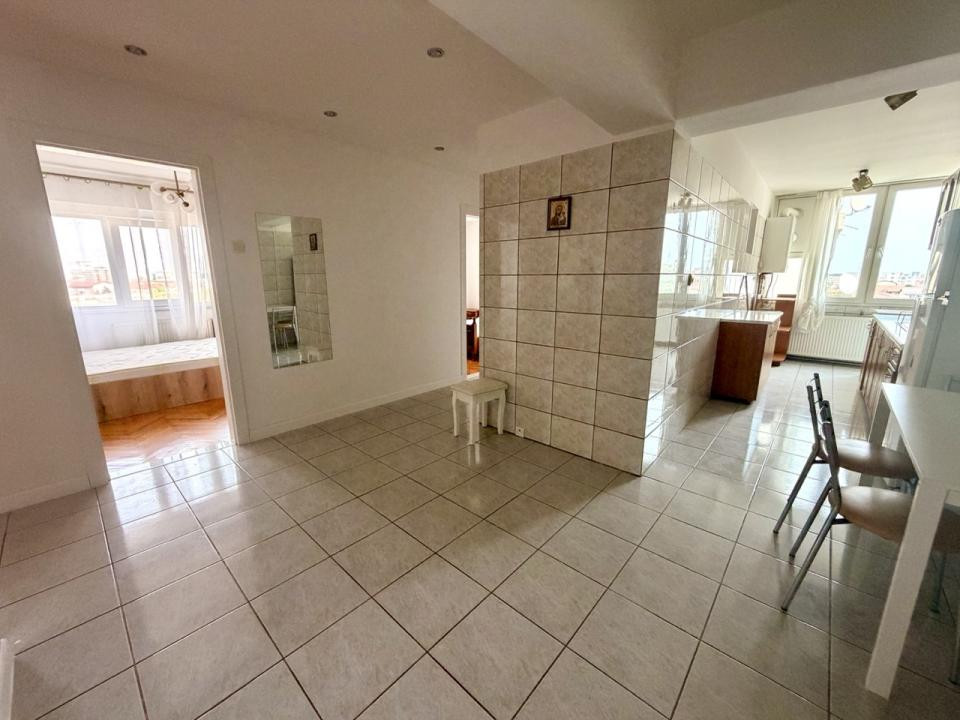 Apartament spatios 3 camere, decomandat- zona Dacia