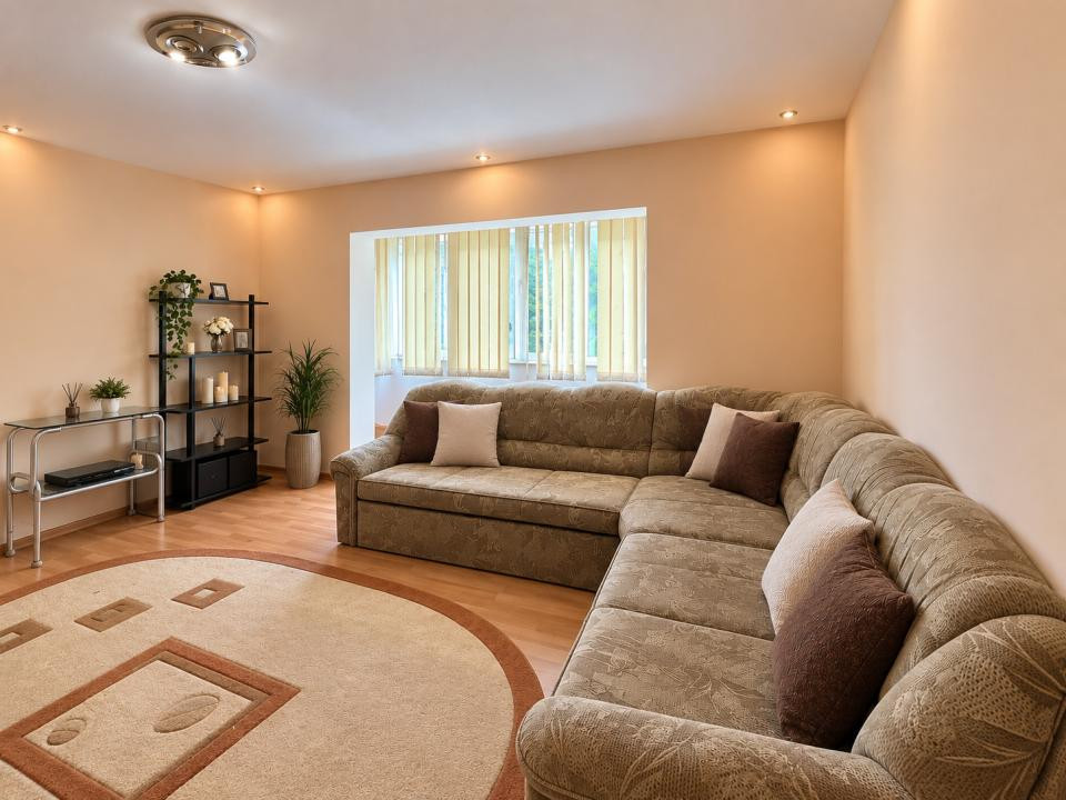 Apartament 2 camere, etaj 3, semidecomandat, zona Dambovita-Flavia 
