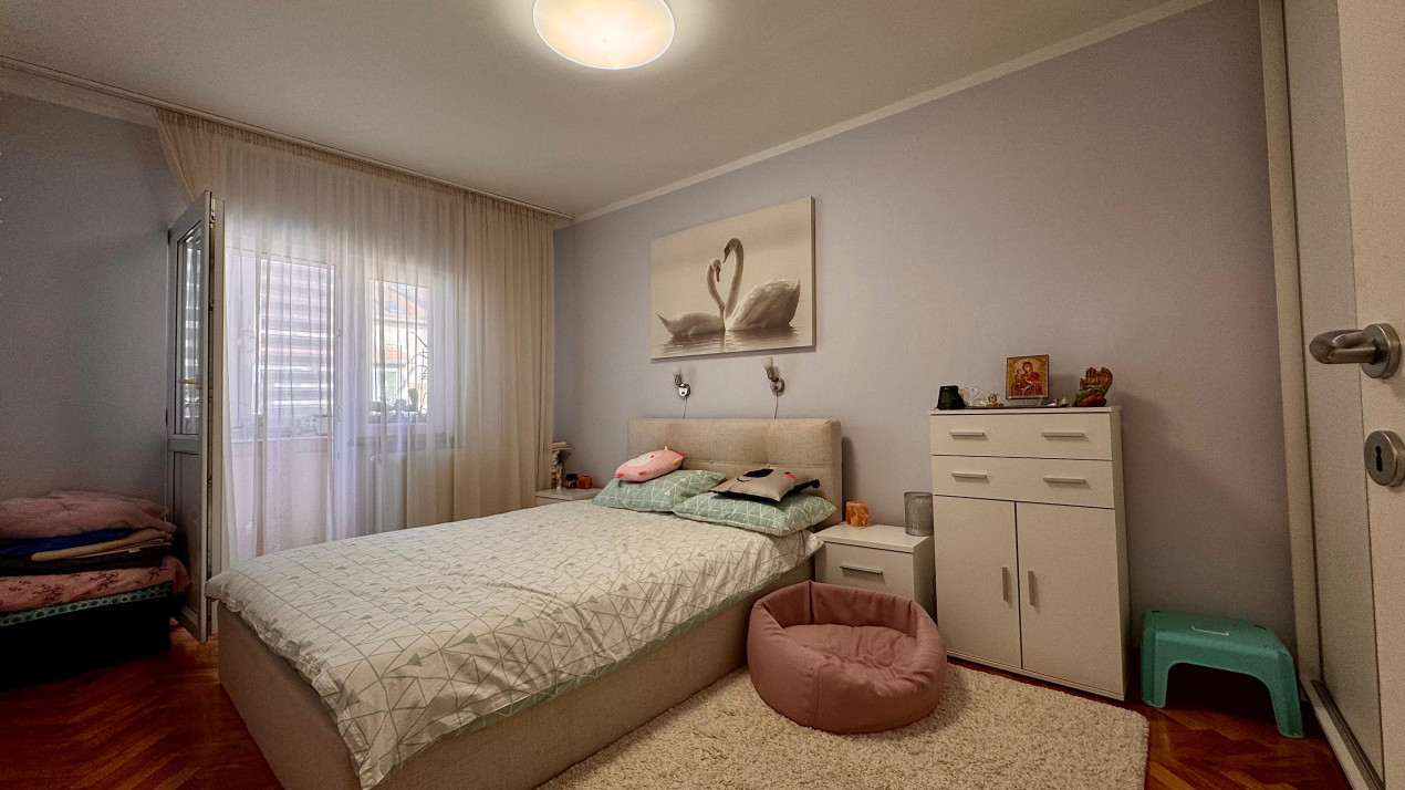 Apartament 3 camere, 70 mp utili, decomandat, zona Aradului