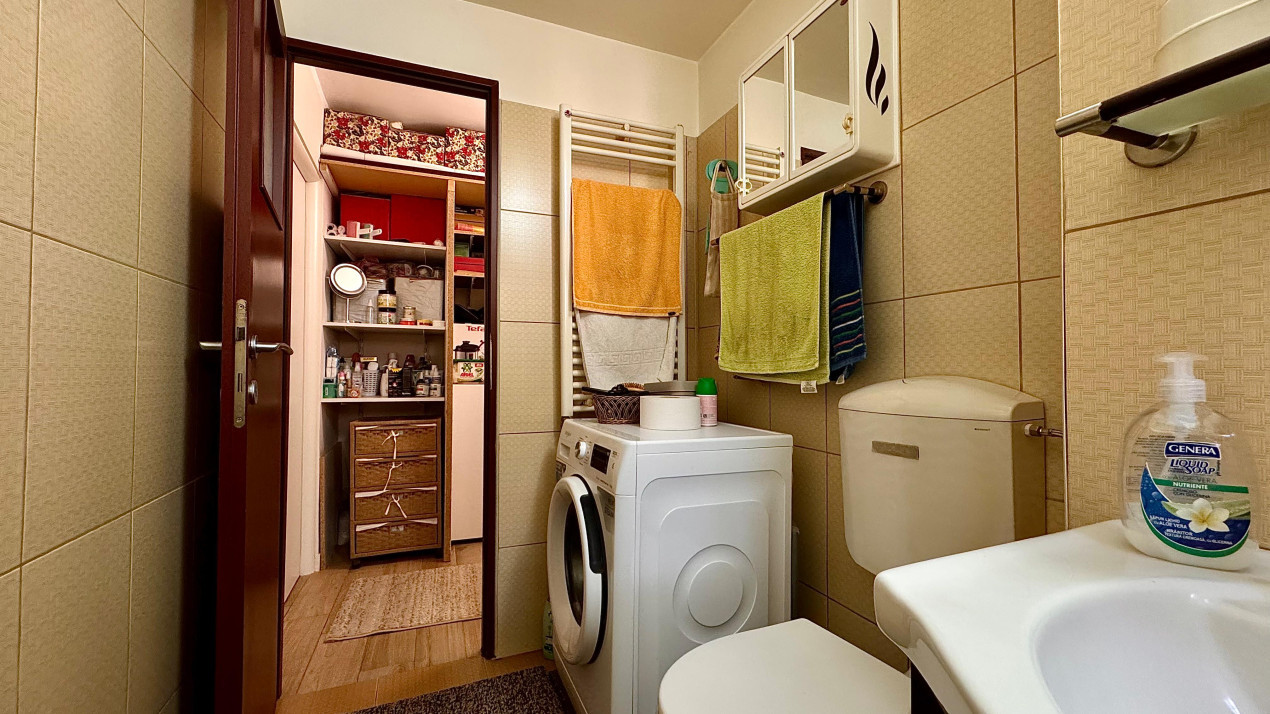 Apartament 3 camere, 70 mp utili, decomandat, zona Aradului