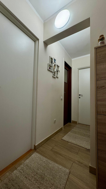 Apartament 3 camere, 70 mp utili, decomandat, zona Aradului