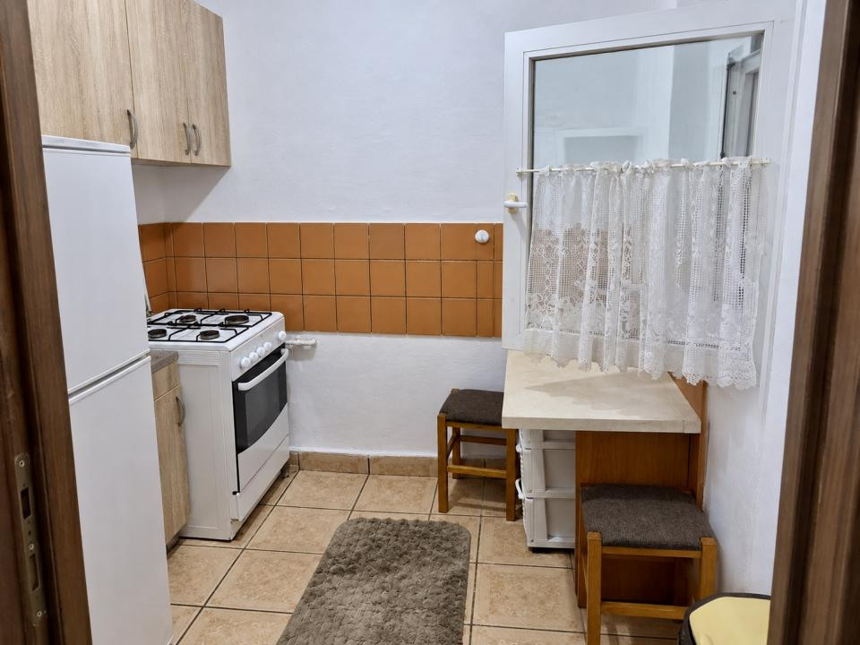 Apartament 1 camera, 22 mp utili, mobilat/utilat - zona Telegrafului