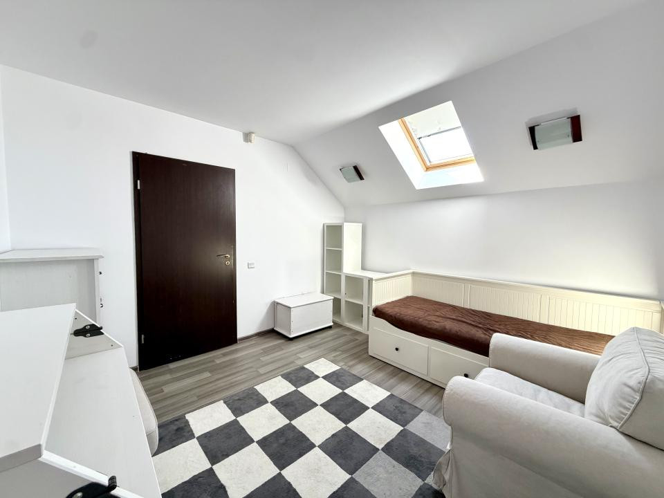Casa individuala, 3 camere, 250 mp teren - Dumbravita