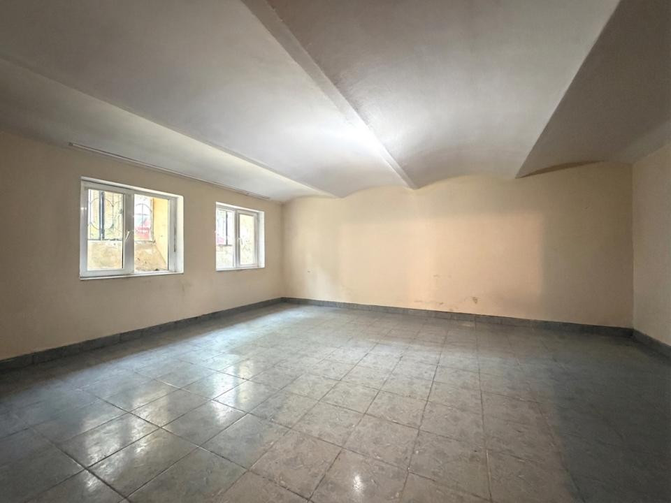 Apartament cu 1 camera, 55 mp utili, demisol - Zona Odobescu
