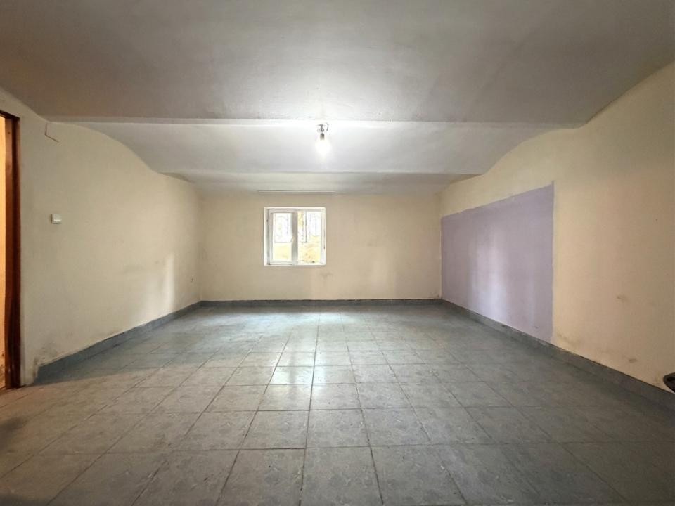Apartament cu 1 camera, 55 mp utili, demisol - Zona Odobescu