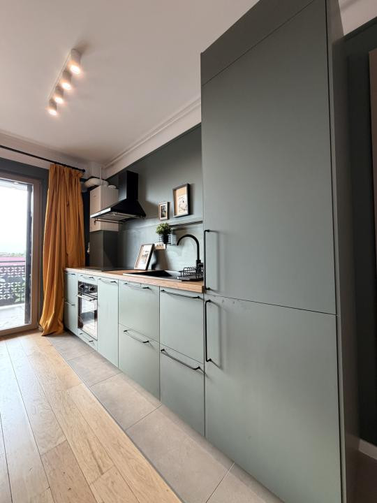 Apartament cu 2 camere, etaj 3, 45 utili, terasa 12mp - zona Central