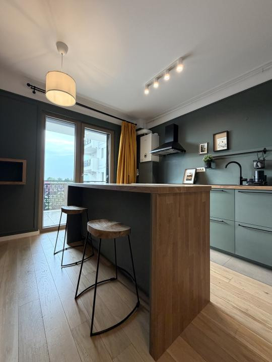 Apartament cu 2 camere, etaj 3, 45 utili, terasa 12mp - zona Central
