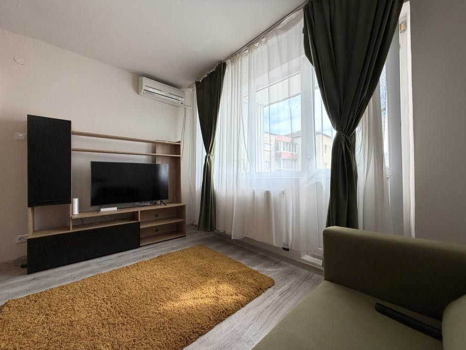 Apartament cu 1 camera, 28 mp utili, etaj 3 -Complexul Studentesc