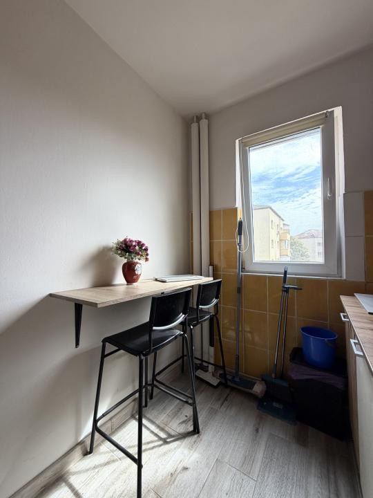 Apartament cu 1 camera, 28 mp utili, etaj 3 -Complexul Studentesc